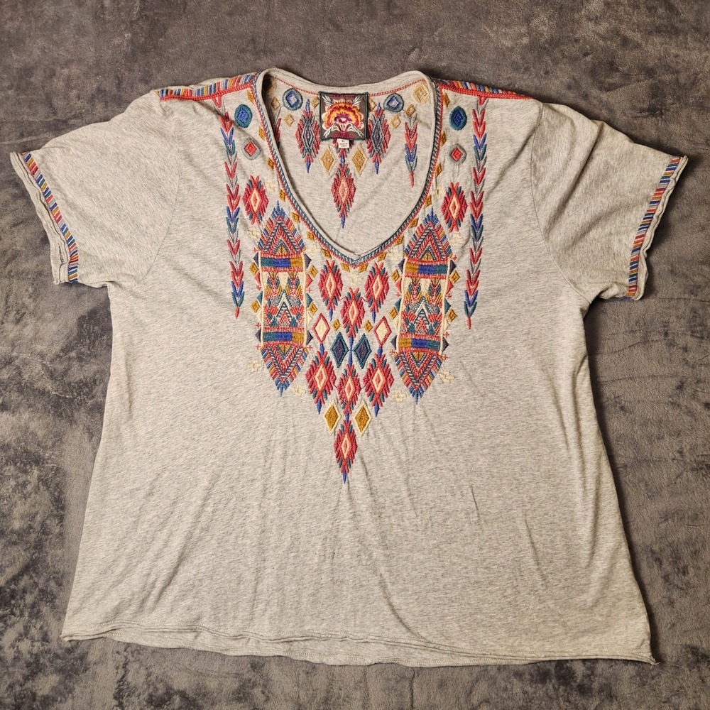 Johnny Was Gray V-Neck T-Shirt with Multicolor Geometric Embroidered Front - Picture 2 of 11
